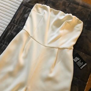 Never worn, Express Strapless Sweetheart jumpsuit, white/4.